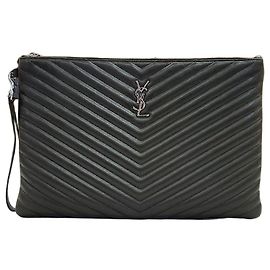 Autre Marque Große Matelassé Clutch Silber Silber