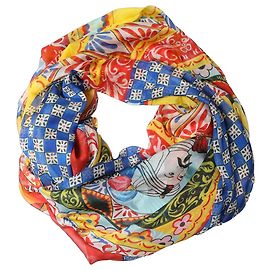 Dolce & Gabbana Echarpe Xale Carretto em Seda Multicolorida Multicor