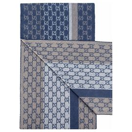 Gucci Cachecol de caxemira e lã azul Monogram com franjas bege e creme Azul