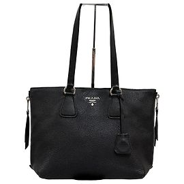 Prada Sac à épaule Vitelho Phoenix avec fermeture éclair latérale Noir Noir