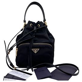 Prada Saco Bucket em Nylon com Logótipo Triangular Preto Preto