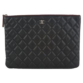 Chanel Clutch Pocket Caviar Prateada Medium Prata