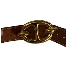 Hermès Cinto Chaine d'Ancre em couro castanho e fivela dourada Marrom Dourado