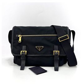 Prada Bolsa Messenger Crossbody em Nylon com Logotipo Triangle Preto Preto
