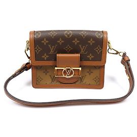 Louis Vuitton Mini Bolsa de Ombro Dauphine Marrom