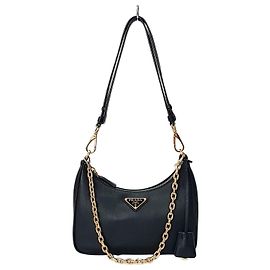 Prada Bolsa de ombro hobo com logótipo triangular Marrom