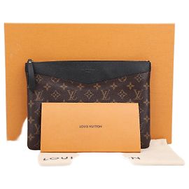 Louis Vuitton Pouch Daily Monogram Canvas Black Multicolore