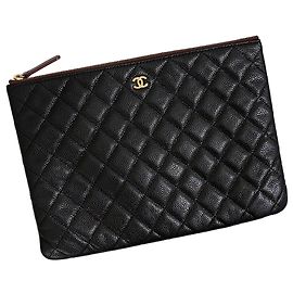 Chanel Classic Caviar Clutch Bag Black Medium Black