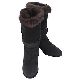 Chanel Botas de cano curto em camurça acolchoada e shearling Tamanho Marrom