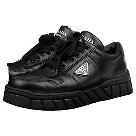 Prada Leder-Sneaker mit Triangle-Logo Schwarz Schwarz