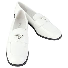Prada Mokassins aus gebürstetem Leder Größe Weiß