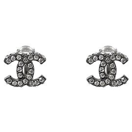 Chanel Brincos Cubic CC Silver Prata
