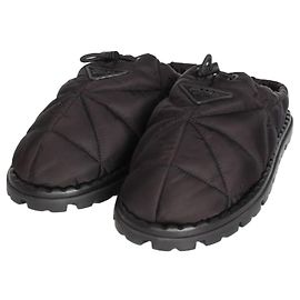 Prada Gepolsterte Nylon-Mules Schwarz