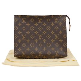 Louis Vuitton Clutch Toiletry Monogram Canvas Multicor