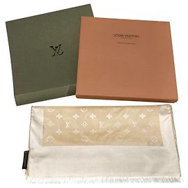 Louis Vuitton Monogram Seidentuch Gold Golden