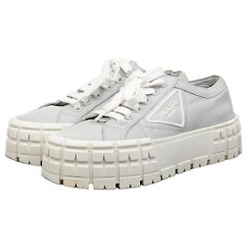 Prada Gabardine Sneakers Größe Braun