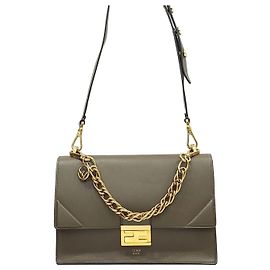 Fendi Bolsa de Ombro Medium em couro cáqui com ferragens douradas Marrom