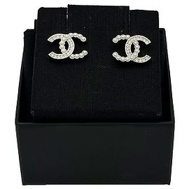 Chanel Perlen-Kristall-Ohrringe mit CC-Logo Weiß