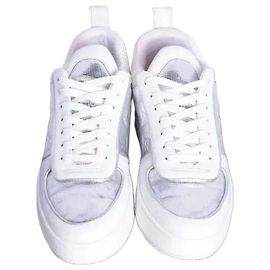 Louis Vuitton Sneakers Trainer Low Silver Argento