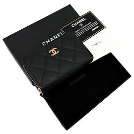 Chanel Caviar Silver-Zip Cardholder Black