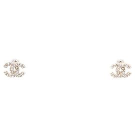 Chanel Boucles d'oreilles Logo CC Cubic Doré