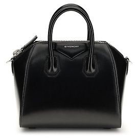 Givenchy Bos Taurus Handtasche aus schwarzem Kalbleder Schwarz