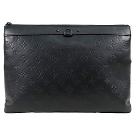 Louis Vuitton Black Shadow Pochette Clutch Schwarz