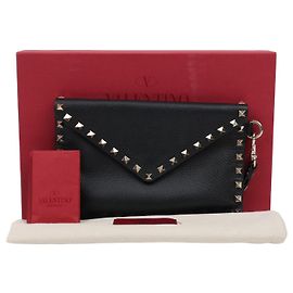 Valentino Clutch Rockstud Envelope in pelle nera Nero