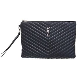 Autre Marque Monogram Stepp-Tablet-Tasche Mehrfarben