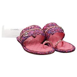 Chanel Raffia und Lammleder Slide Sandalen Braun