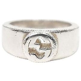 Gucci Bague entrelacée en argent Argenté