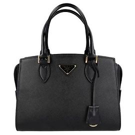 Prada Handtasche aus schwarzem Kalbleder Schwarz