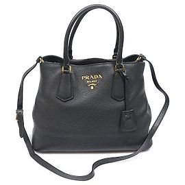 Prada Black Vitello Phoenix Lettering Logo Schwarz