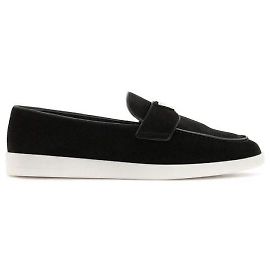 Prada Loafer aus Wildleder mit Triangle-Logo Braun