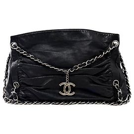 Chanel Borsa a Tracolla con Catena Nera Nero