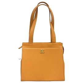 Chanel Bolsa de ombro em couro caviar Dourado