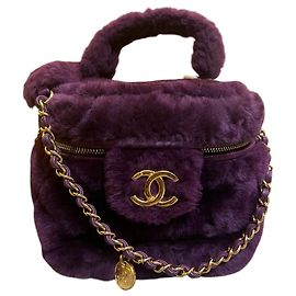 Sac à main Chanel 2021 Small Quilted Shearling Vanity Case Autre