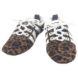 Sapatilhas Louis Vuitton de leopardo em pele Multicor