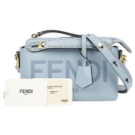 Fendi Mini Boston Schultertasche Sky Blue Blau