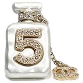 Chanel Broche com logótipo de perfume Number Verde