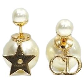 Dior Tribal Perlenohrringe Weiß