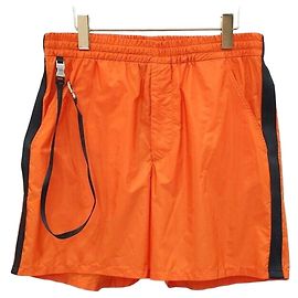 Prada Bermudas de nailon con logotipo de triángulo naranja Naranja
