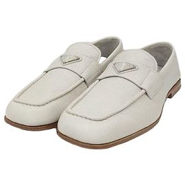 Prada Leder-Loafer Triangle Logo Chalk White Weiß