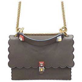 Fendi Bolsa de Ombro com Corrente Can Marrom