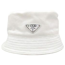 Prada Sombrero Bucket Re-Nylon con logotipo triangular blanco Blanco