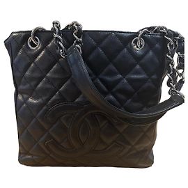 Chanel mala cabas em couro caviar preto acolchoado Preto