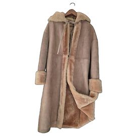 Loewe Beiger Wildledermantel mit Lammfell Beige