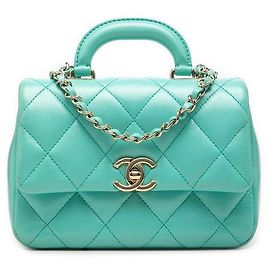 Bolsa de Ombro Chanel Coco Mark Matelasse com Alça de Mão e Corrente em Bezerro Azul