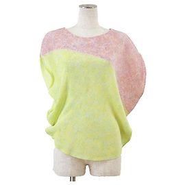 Autre Marque Pleats Please plissiertes ärmelloses Top Pink Gelb
