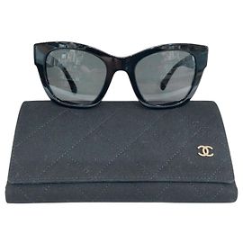 Chanel Square Heart CC Logo Black Sunglasses Black